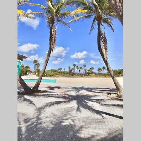 Serenity At Seascape: Steps To The Beach & Shops Palm Beach Shores Buitenkant foto