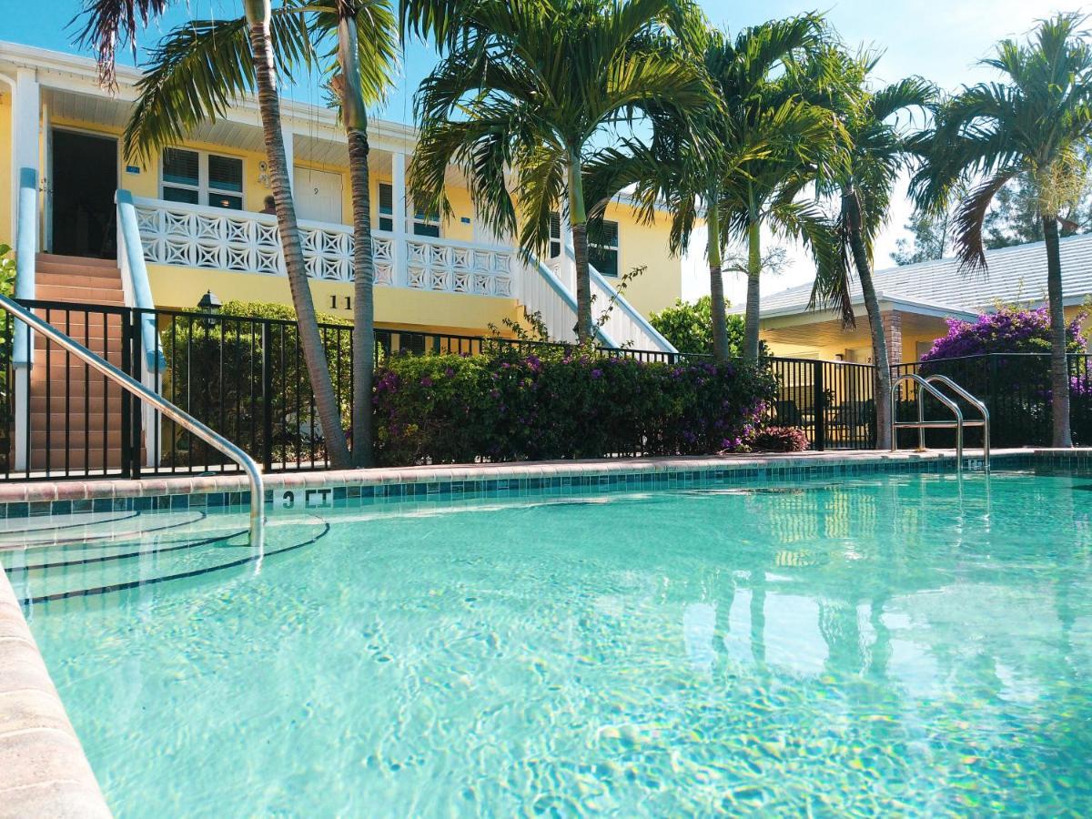 Serenity At Seascape: Steps To The Beach & Shops Palm Beach Shores Buitenkant foto